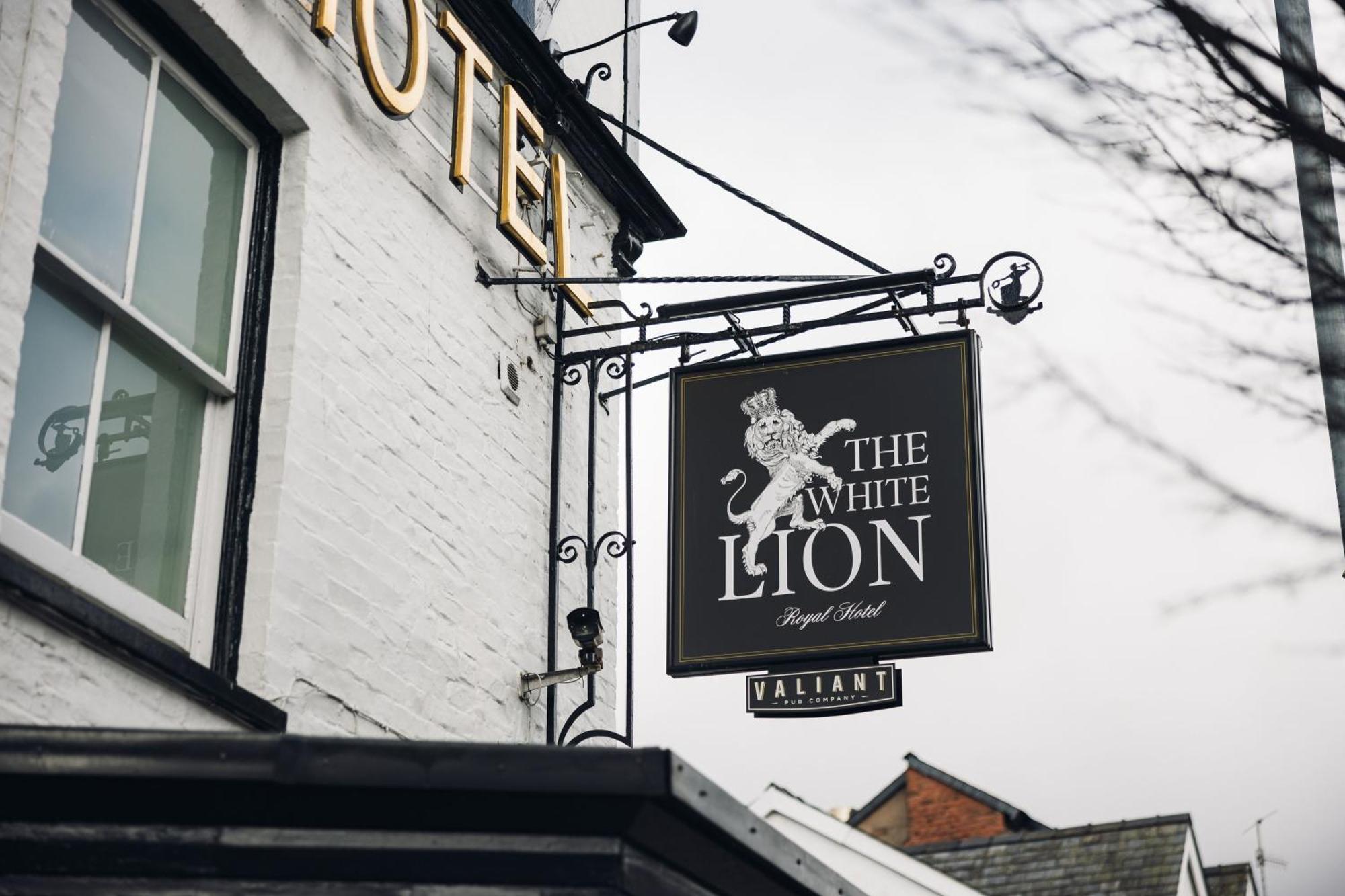 White Lion Royal Hotel Bala Exterior photo